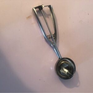 Stainless Steel Ice Cream Scoop spring action, potatoes, ice cream, rice- used